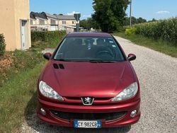 Rosso Usata 2006 Peugeot 206 Due volumi | 2000 € (Buon prezzo)
