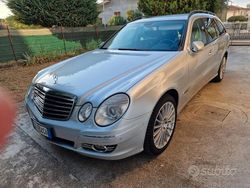 Grigio Usata 2007 Mercedes 280 Station wagon | 6200 €