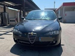 Nero Usata 2007 Alfa Romeo 147 Distinctive Due volumi | 1800 € (Ottimo prezzo)