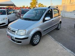 Grigio Usata 2010 Fiat Panda Dynamic Tre volumi | 4290 € (Buon prezzo)