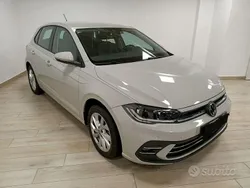 Beige Usata 2022 VW Polo Style Tre volumi | 15.900 € (Buon prezzo)