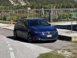 Usata 2017 Peugeot 308 Active Tre volumi | 11.000 € (Buon prezzo)