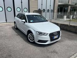 Polar white met. Usata 2015 Audi A3 Sportback Attraction Due volumi | 16.500 € (Buon prezzo)