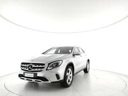 Grigio metallizzato chiaro Usata 2019 Mercedes GLA180 SUV | 21.500 € (Buon prezzo)