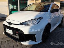 Bianco Usata 2024 Toyota Yaris Due volumi | 54.400 €