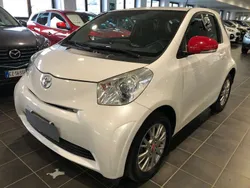 Bianco Usata 2009 Toyota iQ Due volumi | 9000 € (Molto cara)