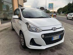 Bianco Usata 2017 Hyundai i10 Classic Due volumi | 6800 € (Buon prezzo)