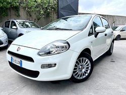 Bianco Usata 2016 Fiat Punto Tre volumi | 4900 € (Ottimo prezzo)
