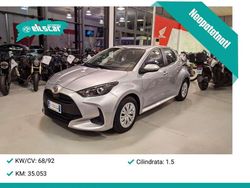 Argento Usata 2024 Toyota Yaris Hybrid Active Tre volumi | 19.900 € (Buon prezzo)