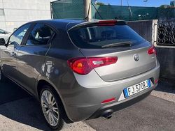 Grigio Usata 2017 Alfa Romeo Giulietta Super Tre volumi | 11.900 € (Buon prezzo)