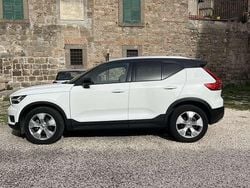 Usata 2021 Volvo XC40 Momentum SUV | 22.900 € (Buon prezzo)
