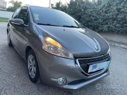 Grigio Usata 2012 Peugeot 208 Business-Line Due volumi | 5800 € (Buon prezzo)