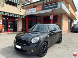 Nero(met.) Usata 2015 Mini One D Countryman Business SUV | 11.900 € (Buon prezzo)