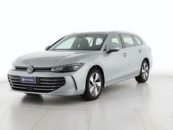 Grigio Usata 2024 VW Passat Business Station wagon | 35.400 € (Molto cara)