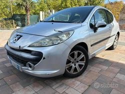 Grigio Usata 2007 Peugeot 207 Due volumi | 990 € (Super prezzo)