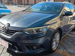 Grigio Usata 2017 Renault Mégane GrandTour Station wagon | 8900 € (Buon prezzo)