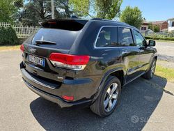 Nero Usata 2017 Jeep Grand Cherokee Overland SUV | 19.500 € (Buon prezzo)