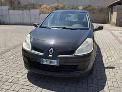 Usata 2009 Renault Clio II Dynamique Tre volumi | 1800 € (Super prezzo)