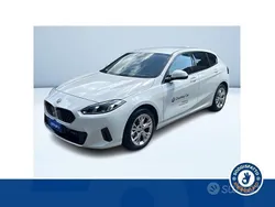 Bianco Usata 2024 BMW 120 Comfort Edition Due volumi | 38.400 €