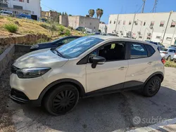 Usata 2014 Renault Captur SUV | 10.500 € (Cara)