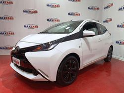 Bianco Usata 2017 Toyota Aygo Cool Due volumi | 8250 € (Buon prezzo)