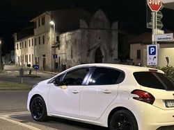 Usata 2020 Peugeot 208 Active Due volumi | 9000 € (Ottimo prezzo)