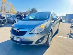 Argento Usata 2010 Opel Meriva Monovolume | 4600 € (Buon prezzo)
