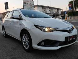 Bianco Usata 2017 Toyota Auris Hybrid Active Station wagon | 12.500 €