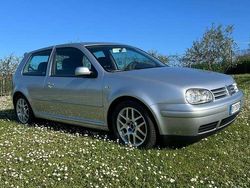 Usata 2001 VW Golf IV Tre volumi | 4000 € (Molto cara)