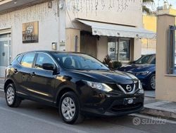 Nero Usata 2015 Nissan Qashqai Acenta SUV | 8700 € (Buon prezzo)