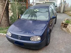 Blu Usata 2001 VW Golf IV Tre volumi | 1500 € (Ottimo prezzo)