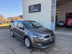 Grigio Usata 2010 VW Polo Comfortline Tre volumi | 6000 € (Buon prezzo)