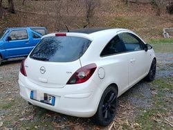 Bianco Usata 2014 Opel Corsa Due volumi | 4500 € (Buon prezzo)