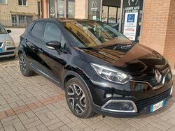 Nero Usata 2016 Renault Captur SUV | 10.900 € (Cara)