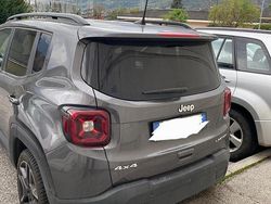 Grigio Usata 2019 Jeep Renegade SUV | 20.000 € (Buon prezzo)