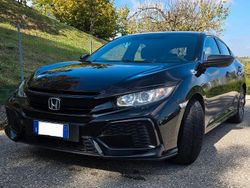 Nero Usata 2017 Honda Civic Comfort Tre volumi | 10.900 € (Buon prezzo)