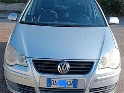 Grigio Usata 2005 VW Polo Tre volumi | 2000 € (Buon prezzo)