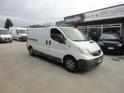 Bianco Usata 2012 Opel Vivaro Monovolume | 6300 € (Super prezzo)
