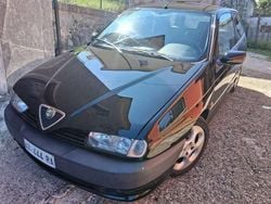 Nero Usata 1998 Alfa Romeo 145 Due volumi | 3000 € (Cara)