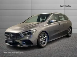 Grigio Usata 2023 Mercedes 180 AMG Line Premium Tre volumi | 31.900 € (Buon prezzo)