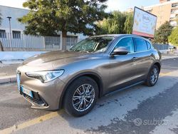 Usata 2018 Alfa Romeo Stelvio Business SUV | 16.800 € (Buon prezzo)