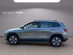 Grigio metallizzato Usata 2022 Skoda Karoq SUV | 22.500 € (Buon prezzo)