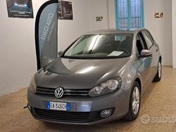 Grigio Usata 2010 VW Golf VI Tre volumi | 6350 € (Buon prezzo)