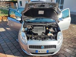 Grigio Usata 2008 Fiat Grande Punto Due volumi | 2800 € (Buon prezzo)