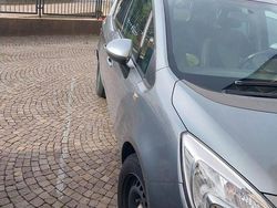 Grigio Usata 2012 Opel Meriva Monovolume | 4500 €