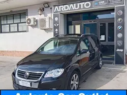 Nero Usata 2008 VW Touran Cross Monovolume | 5900 €