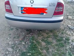 Grigio Usata 2004 Skoda Octavia Tre volumi | 450 € (Buon prezzo)