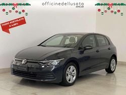 Grigio Usata 2021 VW Golf Life Tre volumi | 21.900 € (Buon prezzo)