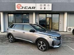 Grigio medio met Usata 2023 Peugeot 5008 GT SUV | 24.900 € (Buon prezzo)