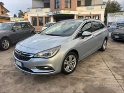 Grigio Usata 2017 Opel Astra Tre volumi | 6900 € (Super prezzo)